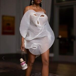 LFJ Official Swan Dress - White